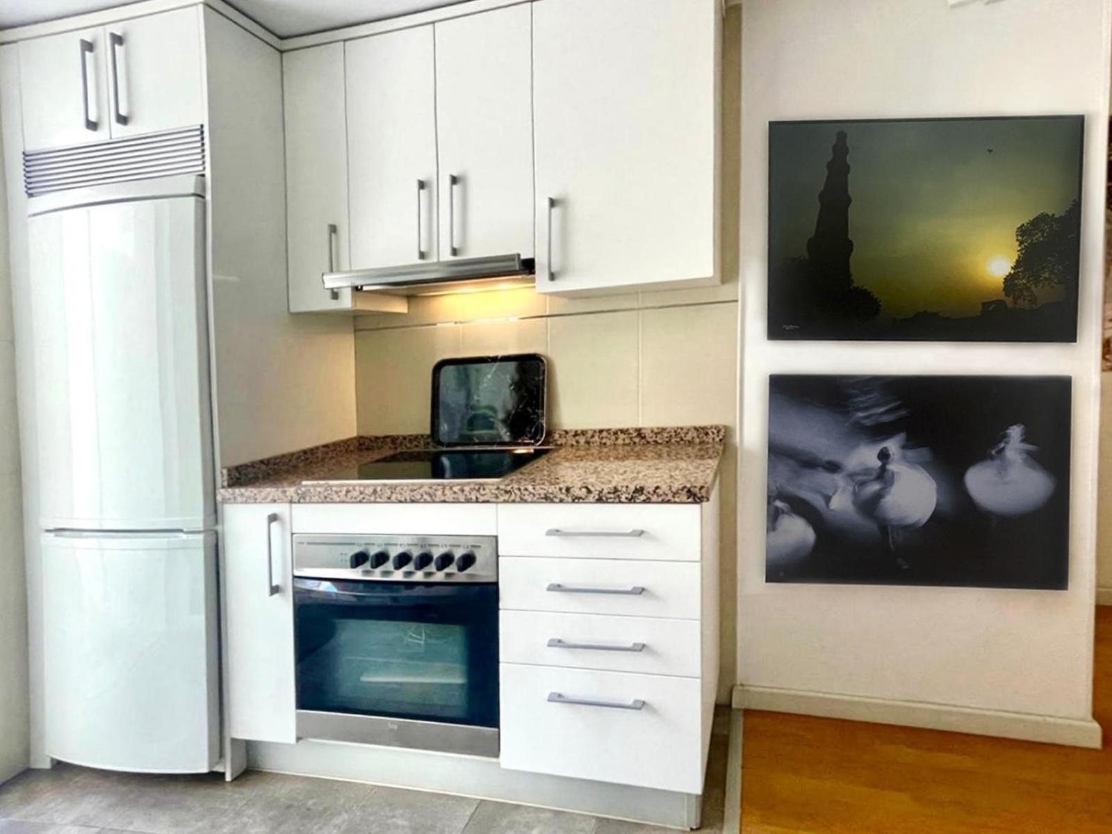 Maravilloso Apartamento Centrico De 70M2, Jardin Propio 40M2 Con Piscina Para Ninos Y Parking Opcional Malaga Exterior photo