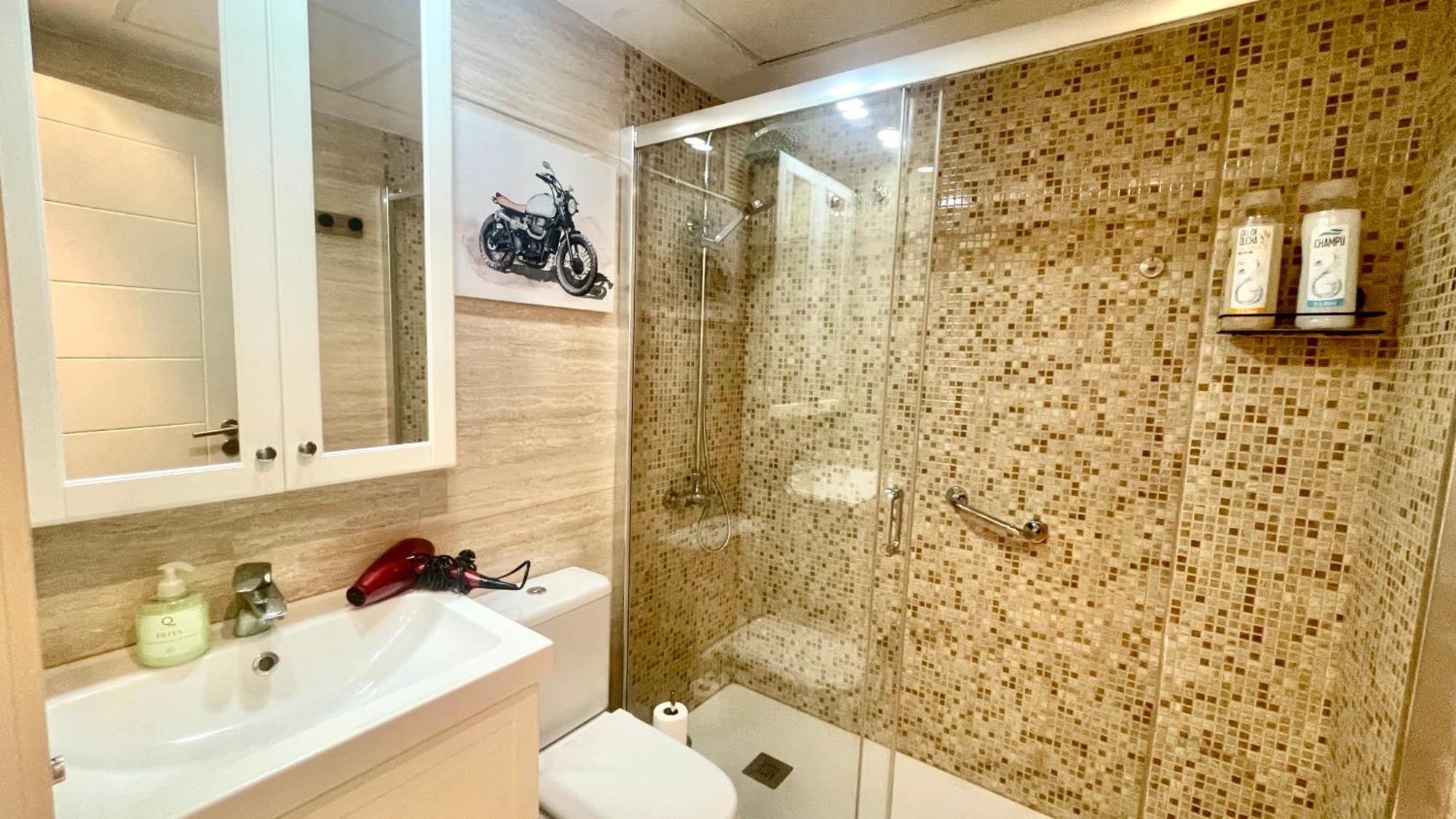 Maravilloso Apartamento Centrico De 70M2, Jardin Propio 40M2 Con Piscina Para Ninos Y Parking Opcional Malaga Exterior photo