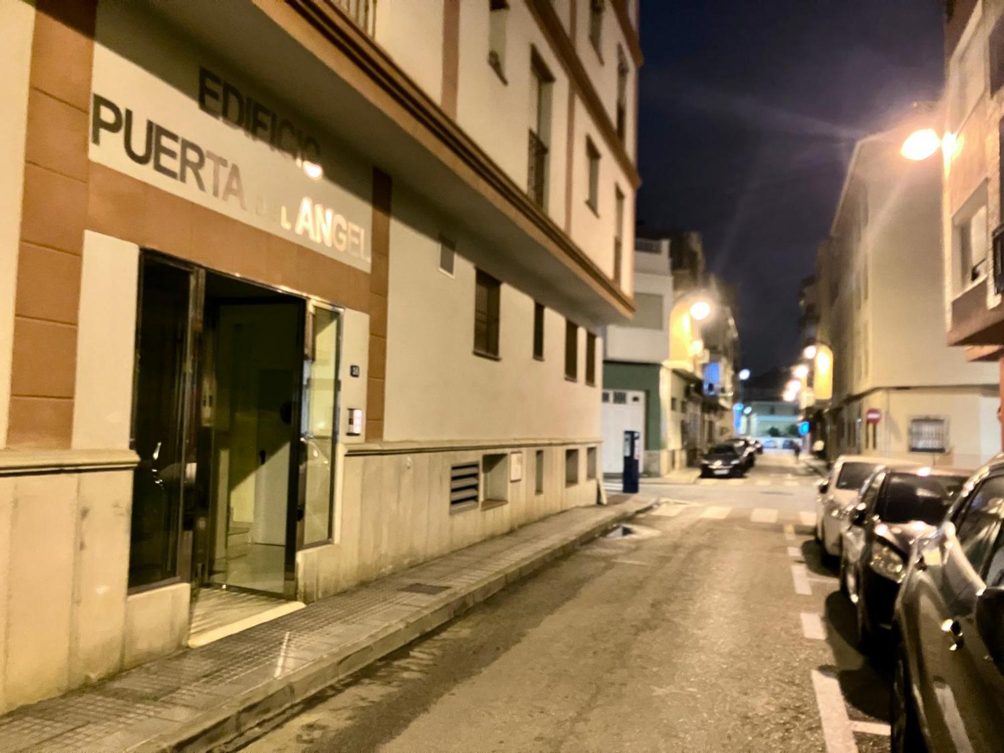 Maravilloso Apartamento Centrico De 70M2, Jardin Propio 40M2 Con Piscina Para Ninos Y Parking Opcional Malaga Exterior photo
