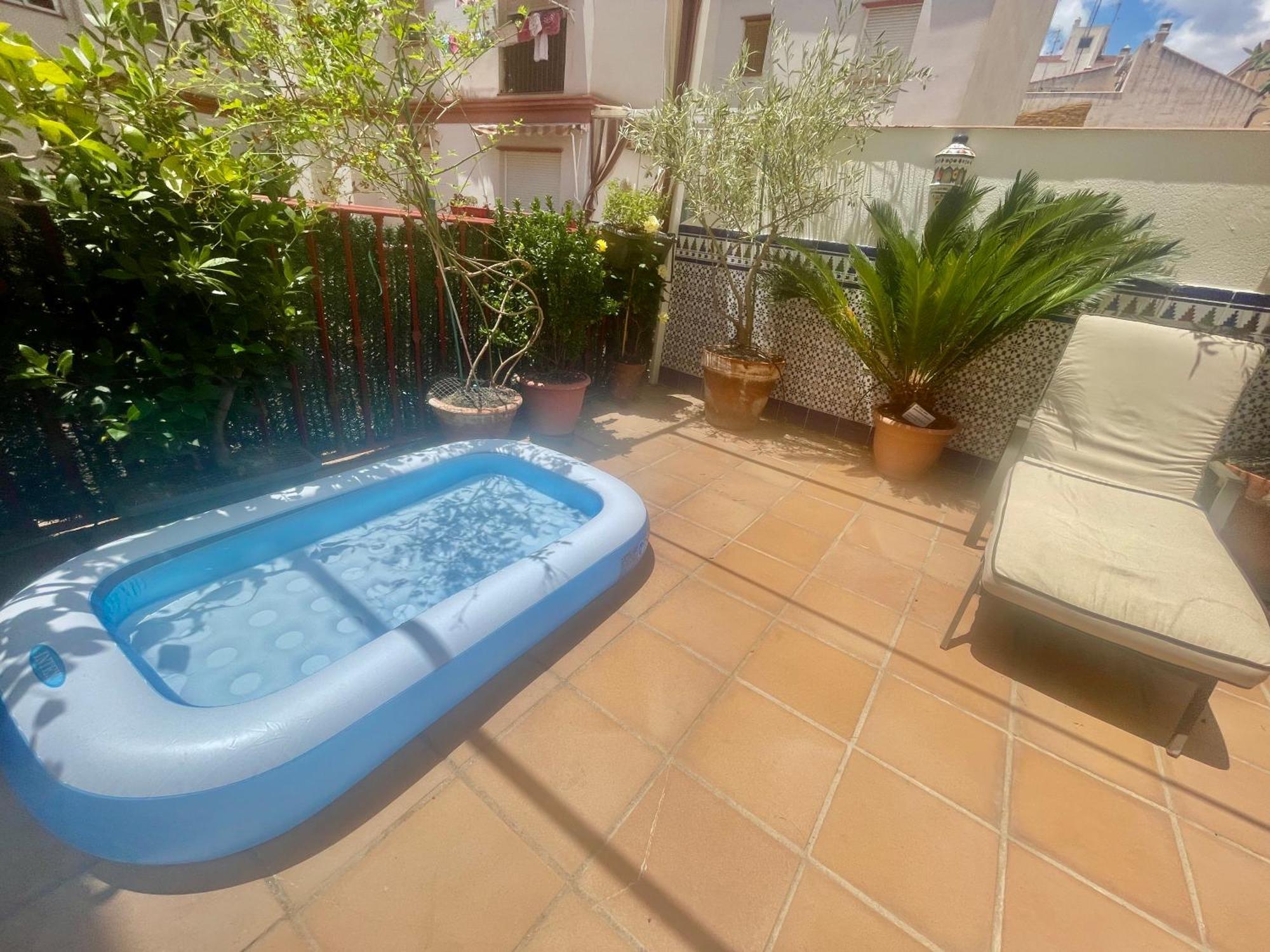 Maravilloso Apartamento Centrico De 70M2, Jardin Propio 40M2 Con Piscina Para Ninos Y Parking Opcional Malaga Exterior photo
